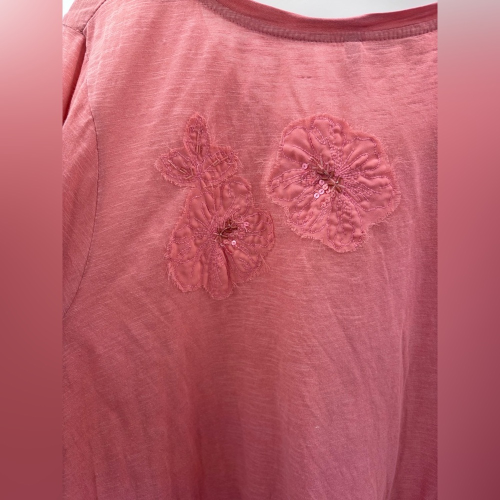 LOGO by Lori Goldstein Rose Tunic with Floral Appliqués Size 2X - Picture 6 of 6